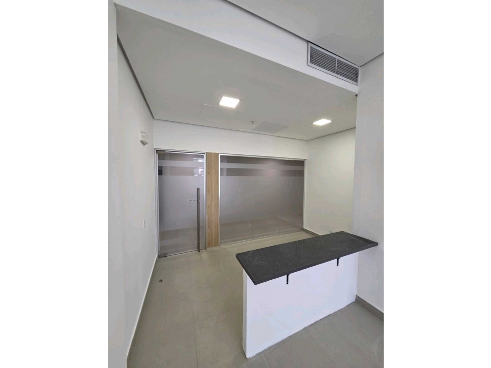 ALQUILO OFFICE SUITE EN TORRE LAS PERLAS TOWN CENTER COSTA DEL ESTE — foto 4