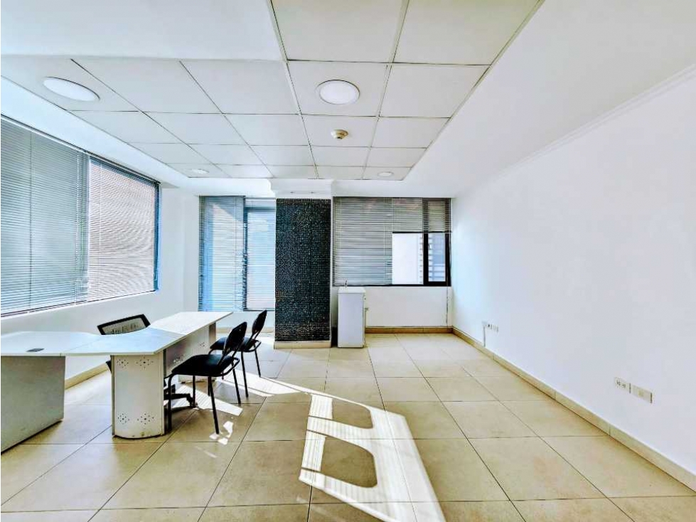 Alquilo oficina amoblada, Manta Bussines Center - 2