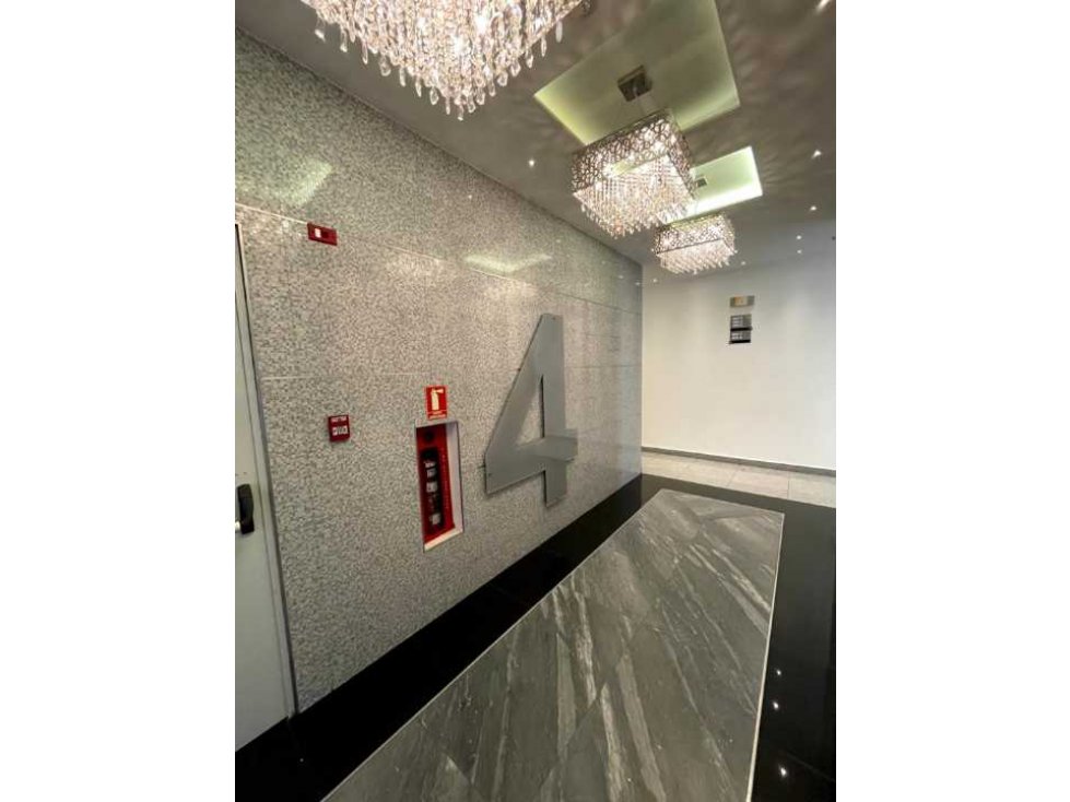 ALQUILER OFICINAAMOBLADA HABITATS AREA BANCARIA 80 M2 MTTO INCLUIDO — foto 3