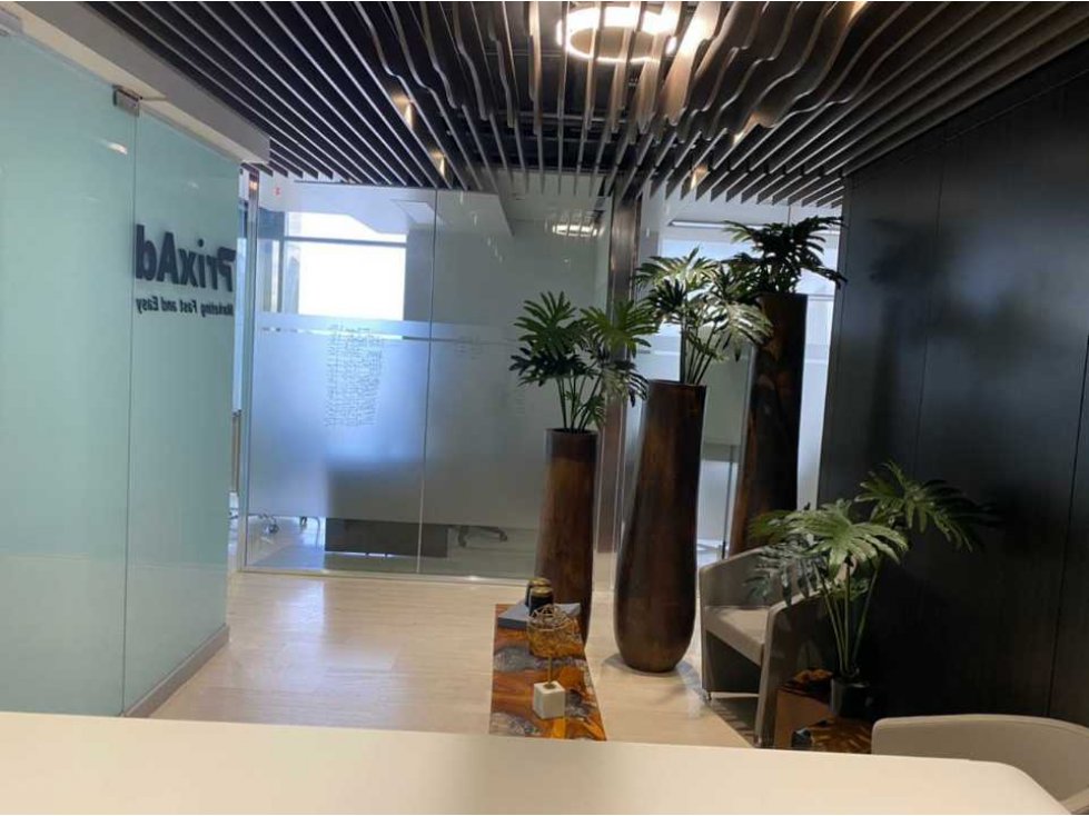ALQUILER OFICINA AMOBLADA EN TORRE BICSA PISO ALTO 165 M2 — foto 3