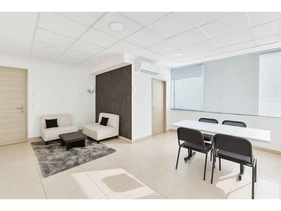 Oficina amoblada de 39,95 m² en Manta Business Center - 1