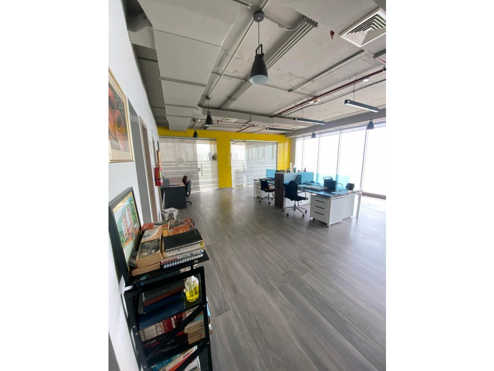 ALQUILO OFICINA AMOBLADA TORRE INTERPLUS AVENIDA BALBOA 123 M2 VV — foto 3