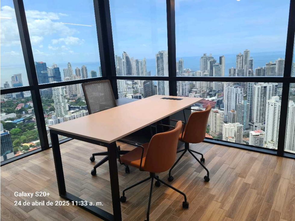 ALQUILO OFICINAS EDIFIC TOWER BANK CALLE 50 DE 153m2$4590 y250m2 $7500