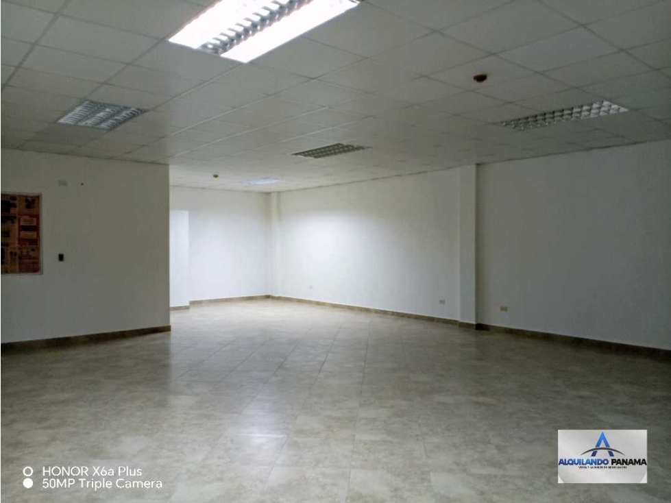 Alquilo oficinas en Ciudad de David, zona bancaria y comercial - 1