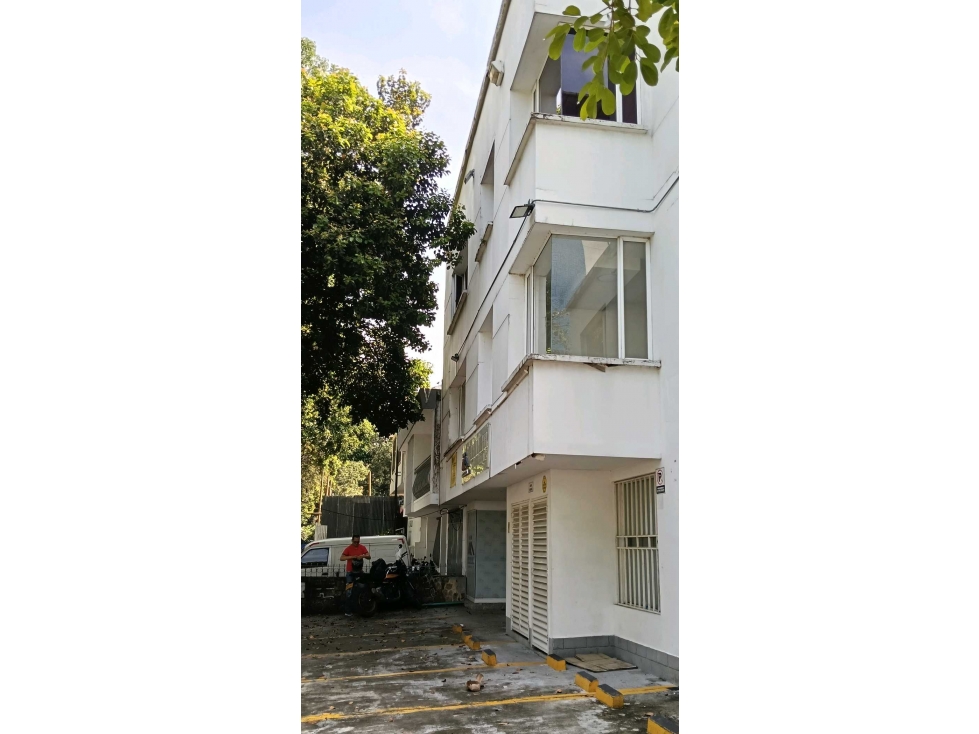 ALQUILO OFICINAS/CONSULTORIOS TEQUENDAMA