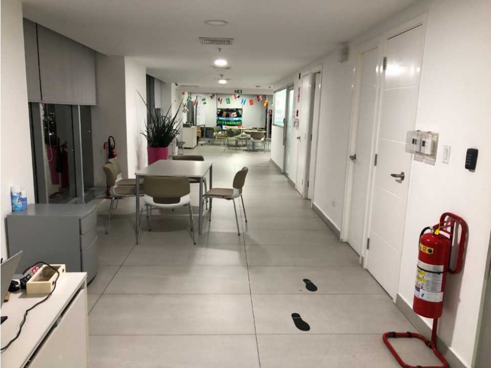 ALQUILO OFICINA 268 M2 AMOBLADA MTTO INLCUIDO SAMUEL LEWIS OBARRIO — foto 4