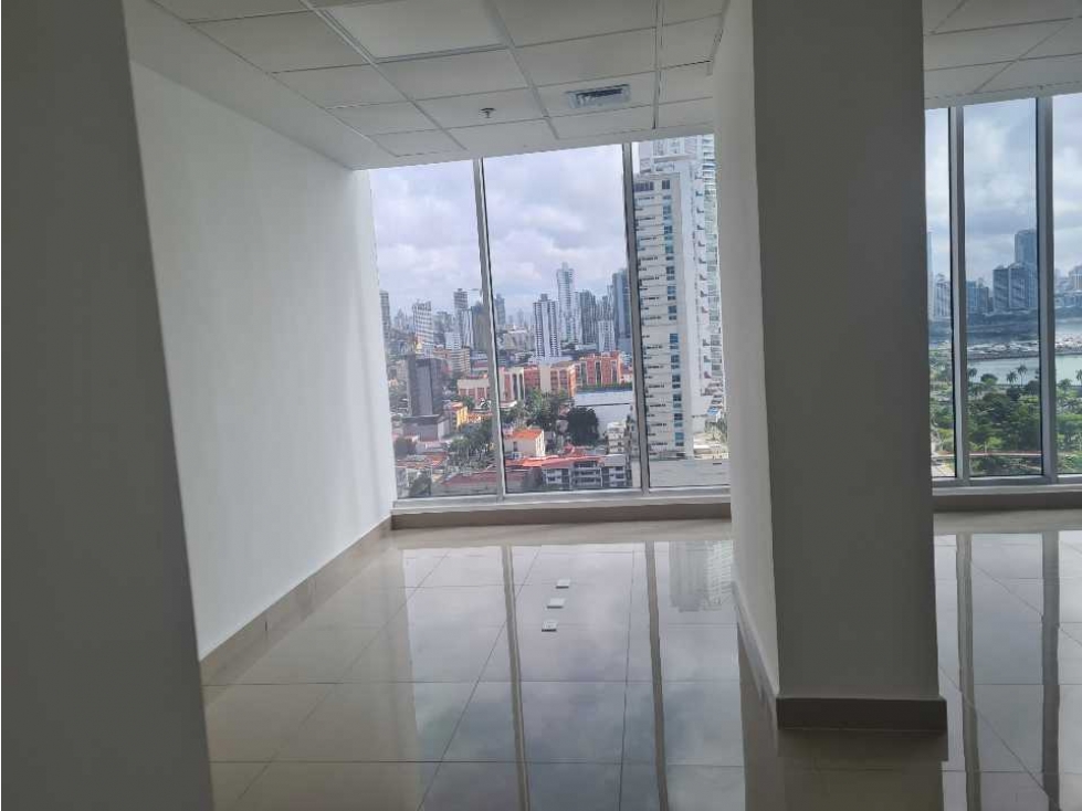 ALQUILO REBAJADA DE OPORTUNIDAD OFICINA EN BALBOA OFFICE CENTER — foto 4