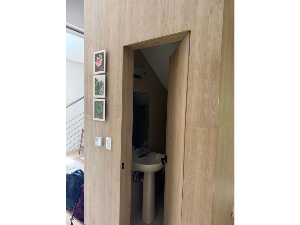Alquilo remodelada y espectacular casa en el Doral Costa Sur 3600$ — foto 6