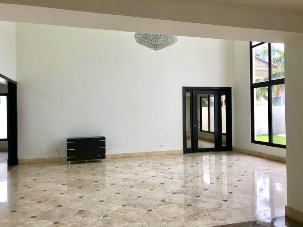ALQUILO / VENDO EXPECTACULAR CASA EN COSTA DEL ESTE — foto 4