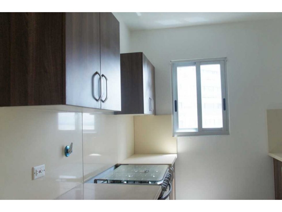 ALQUILO/ VENDO LUJOSO APT MODELO EN EXCLUSIVO PH OASIS ON THE BAY — foto 6