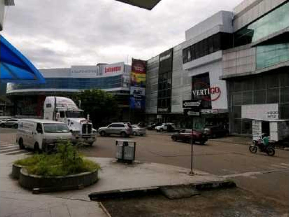 ALQUILO O VENDO BODEGA ZONA LIBRE DE COLÓN 4000 M2 TRES NIVELES VV