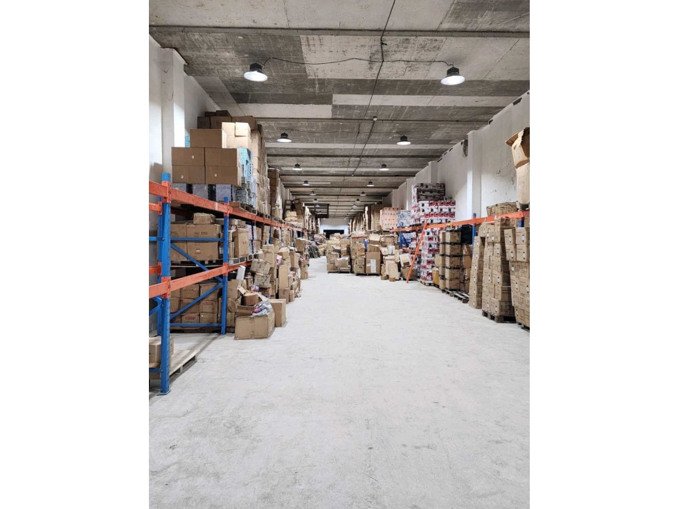 ALQUILO O VENDO BODEGA ZONA LIBRE DE COLÓN 4000 M2 TRES NIVELES VV — foto 3