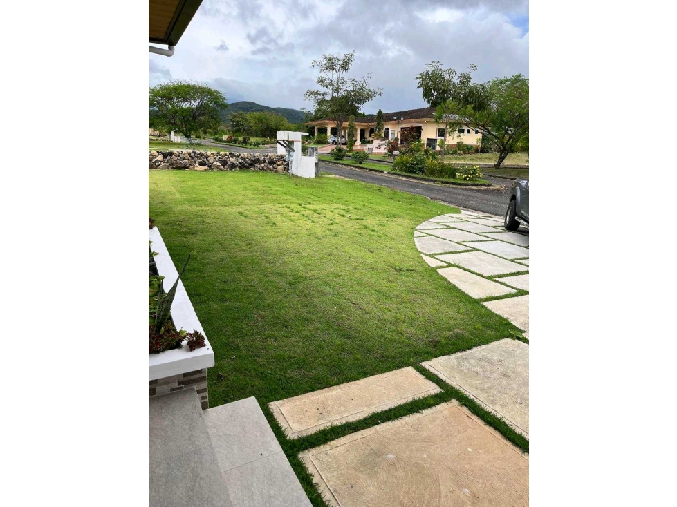 EN VENTA.CASA.3HAB Y GARITA DE SEGURIDAD BOQUETE — foto 3