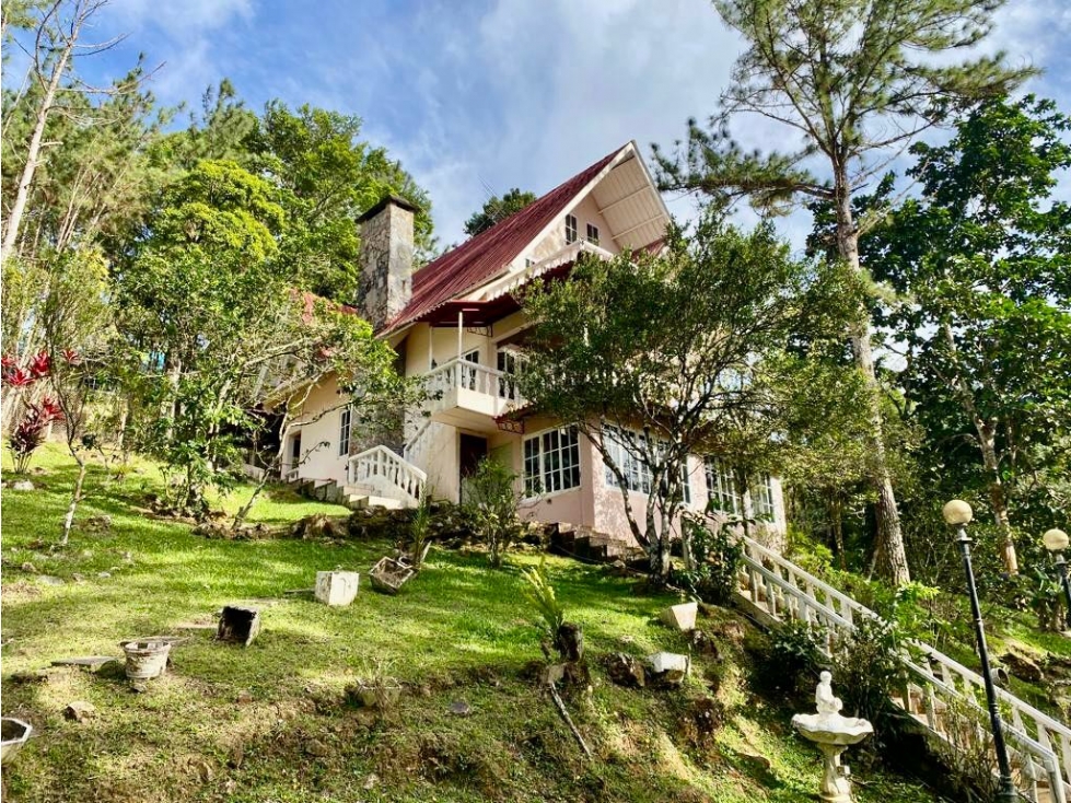 Venta Casa en Altos de Cerro Azul
