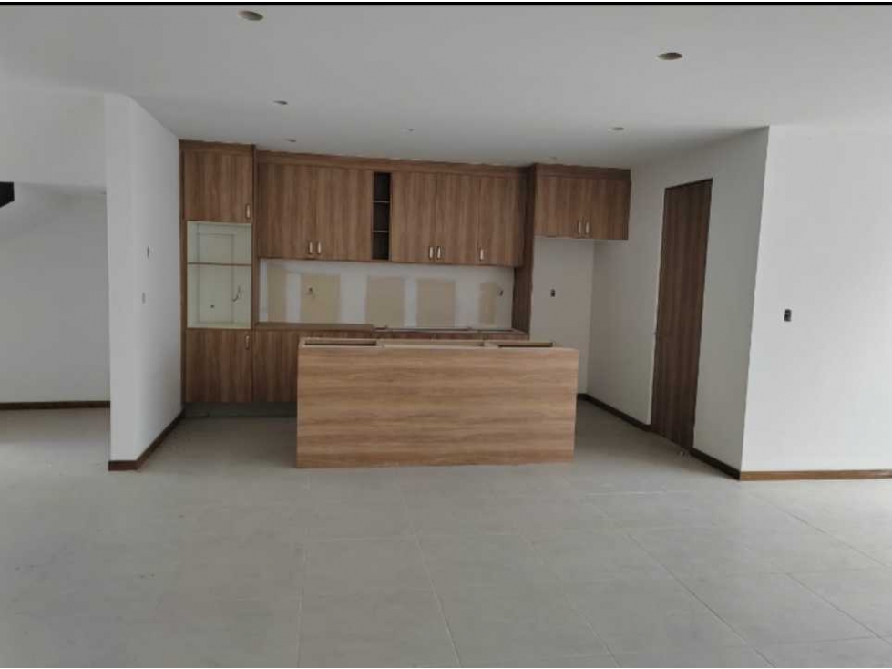 ALTOZANO CASA DE OFERTA 800,000 DE DESCUENTO SOBRE AVALUO — foto 3