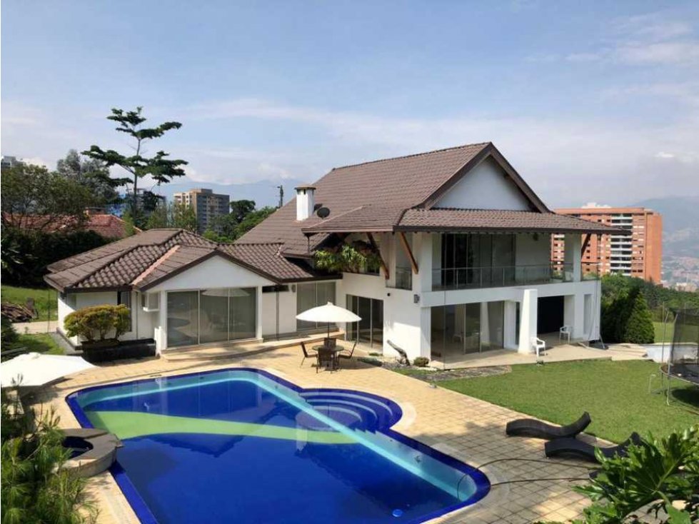 Amoblada Casa Campestre de Lujo Loma del Escobero - Precio por Día - 1