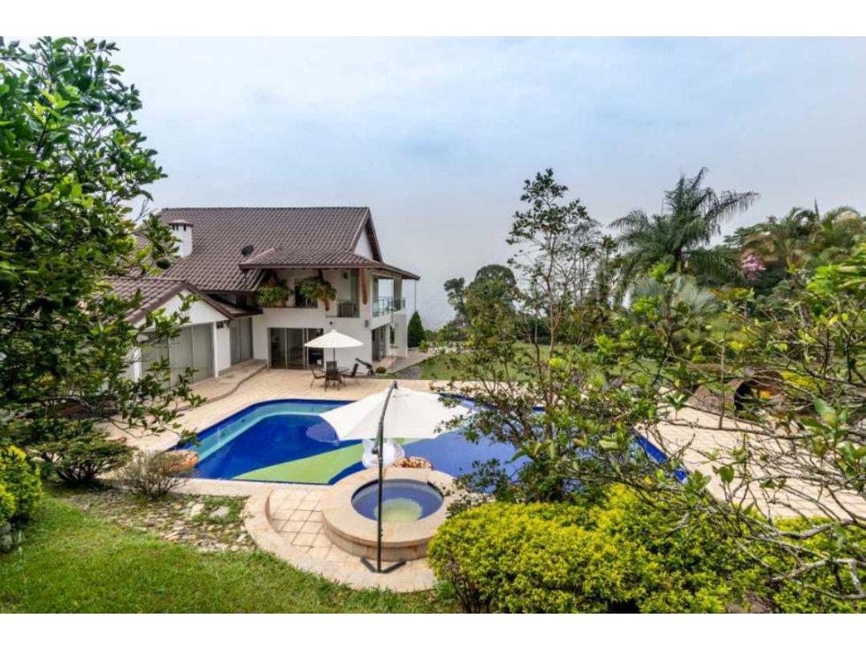 Amoblada Casa Campestre de Lujo Loma del Escobero - Precio por Día - 4