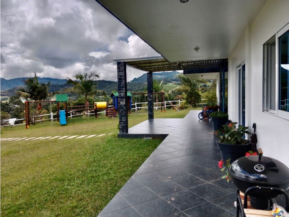 Amoblada Casa En La Ceja 6 Habitaciones - Antioquia - 5
