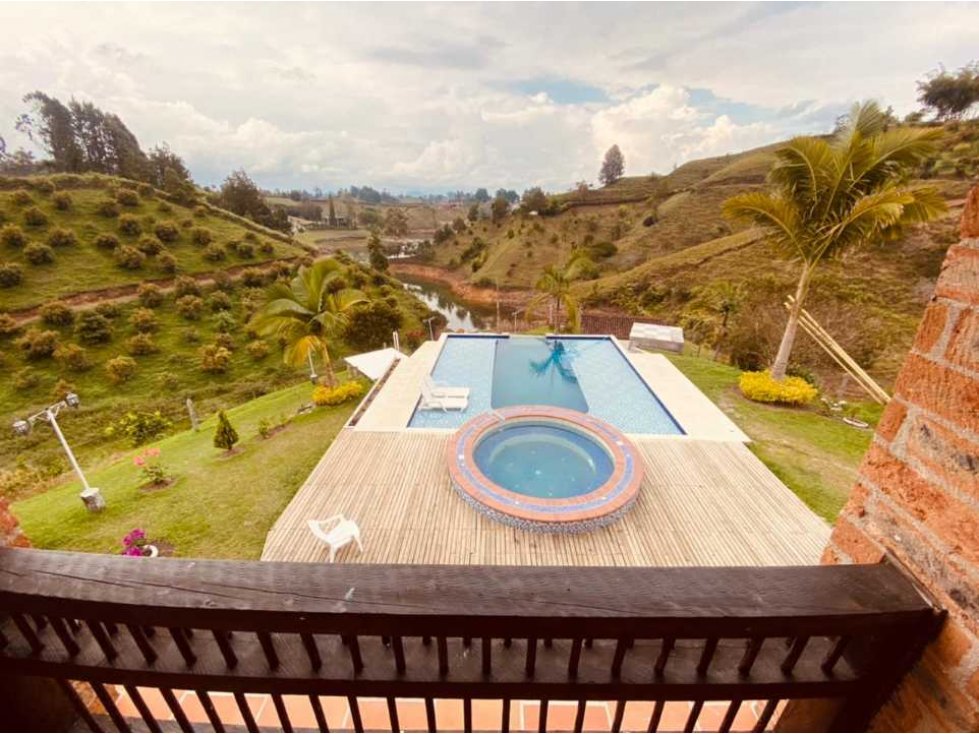 Amoblada Hermosa Finca de Lujo en Guatape - Precio Por Días - 3