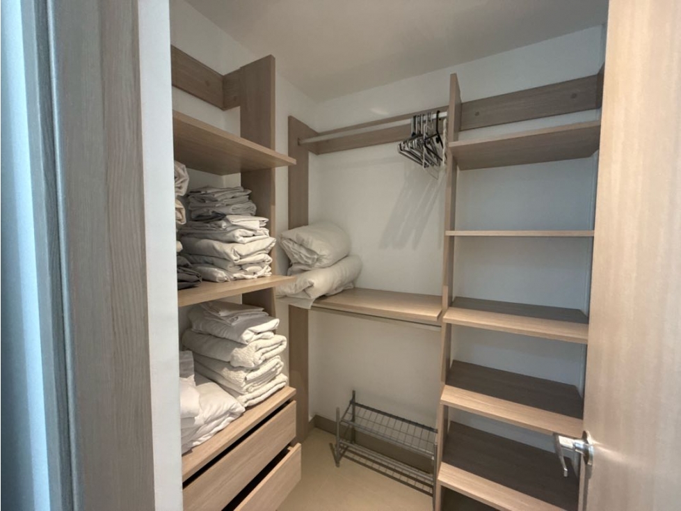 Edificio Life Portal de Genovés: Apartamento Amoblado en Arriendo — foto 4