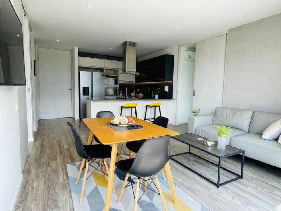 Amoblado Excelente Apartamento Piso 10 Poblado - Medellin — foto 2