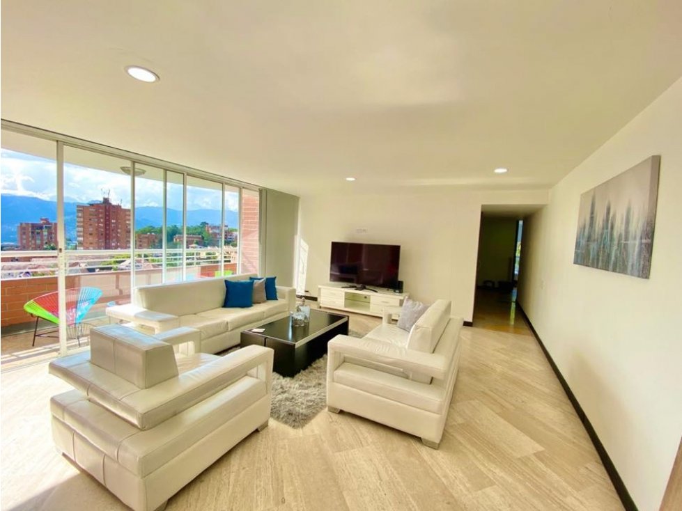 Amoblado Hermoso Apartamento de 4 Habitaciones en el Poblado-Medellín — foto 2