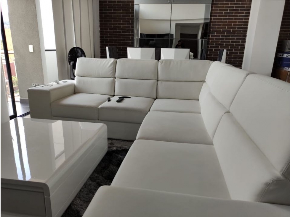 Amoblado Penthouse De Lujo En Laureles - Medellín