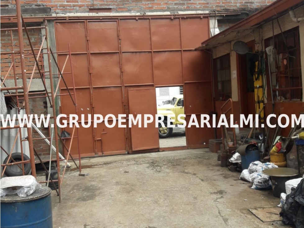 AMPLIA BODEGA EN ARRIENDO - SECTOR CIUDAD DEL RÍO COD: 31512