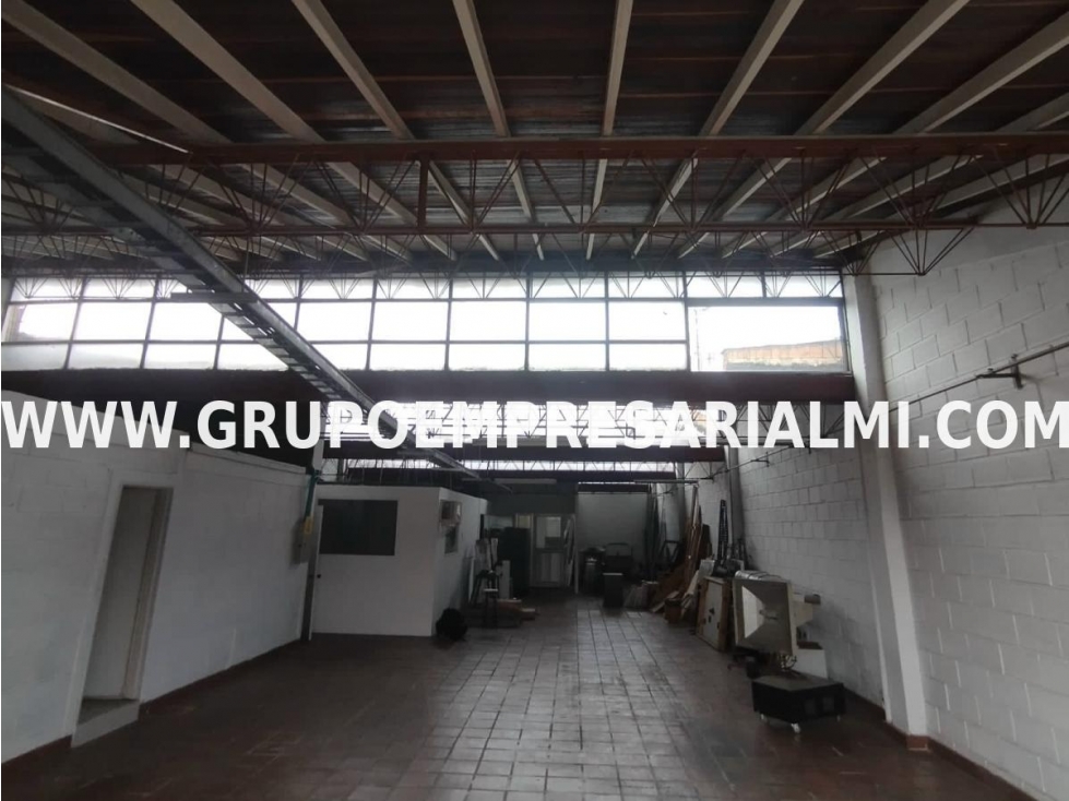 AMPLIA BODEGA EN ARRIENDO - SECTOR LAS CHIMENEAS COD: 31776 - 5
