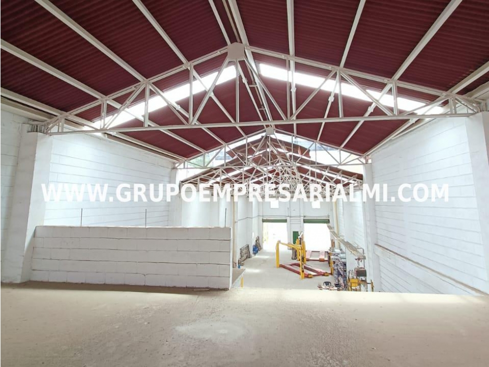 AMPLIA BODEGA EN ARRIENDO - SECTOR NIQUIA COD: 33099 - 5