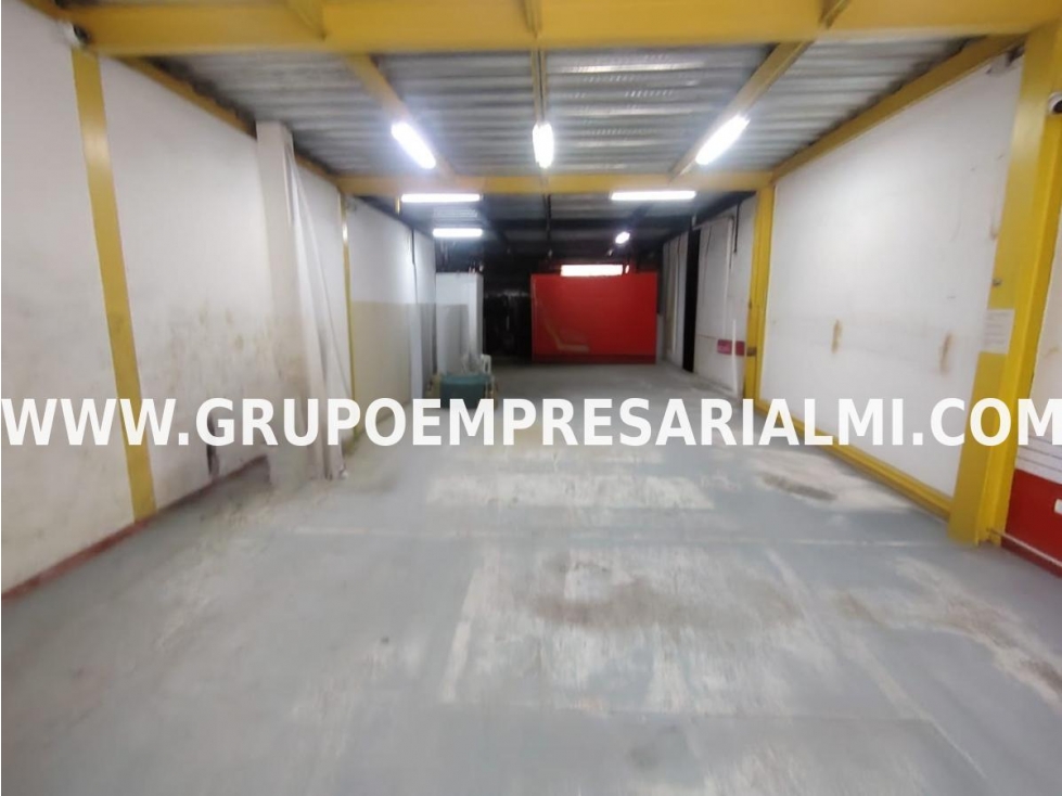 AMPLIA BODEGA EN ARRIENDO - SECTOR LA AMÉRICA COD: 33901