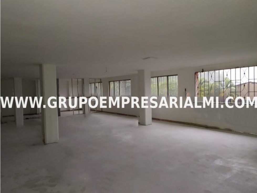 AMPLIA BODEGA EN VENTA - SECTOR GUAYABAL COD: 32053