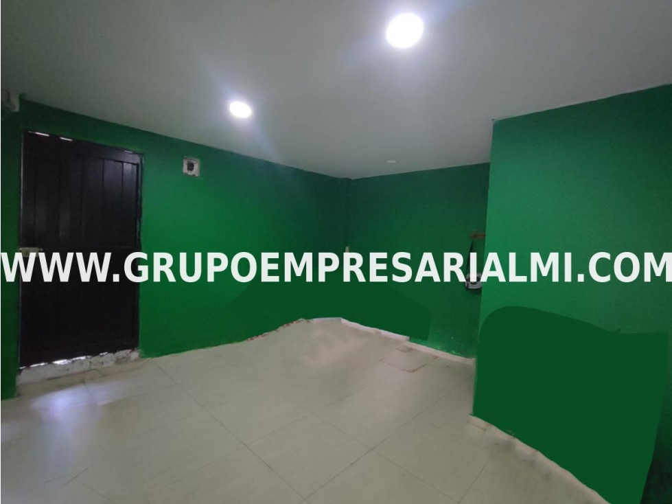 AMPLIA BODEGA EN VENTA - SECTOR LA CANDELARIA COD: 32852