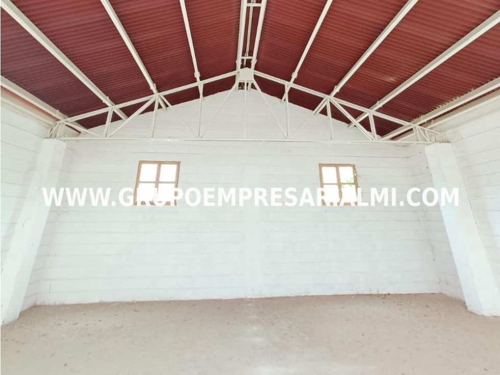 AMPLIA BODEGA EN VENTA - SECTOR NIQUIA COD: 33098 - 5