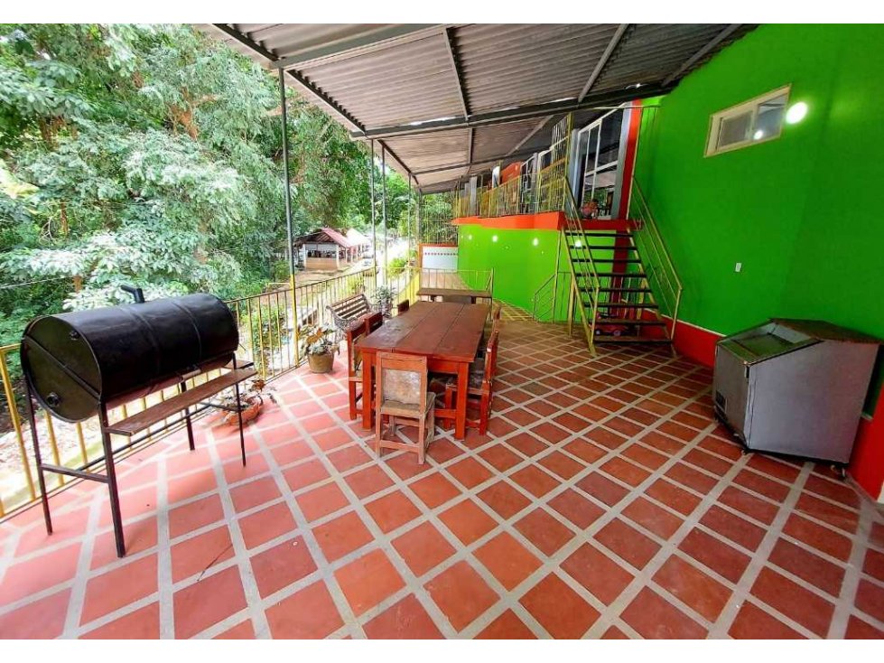 Amplia cabaña de 2 plantas con local comercial en tigrera via a minca — foto 3