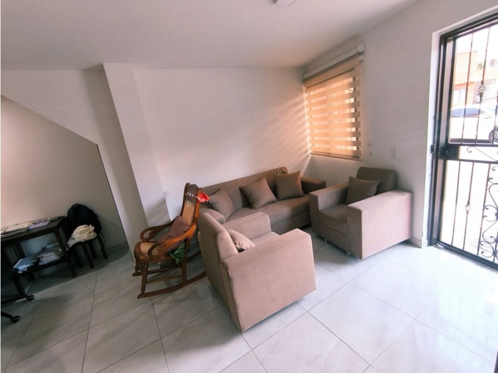 AMPLIA CASA | BARRIO FÁTIMA, COPACABANA EN VENTA E482 - 6