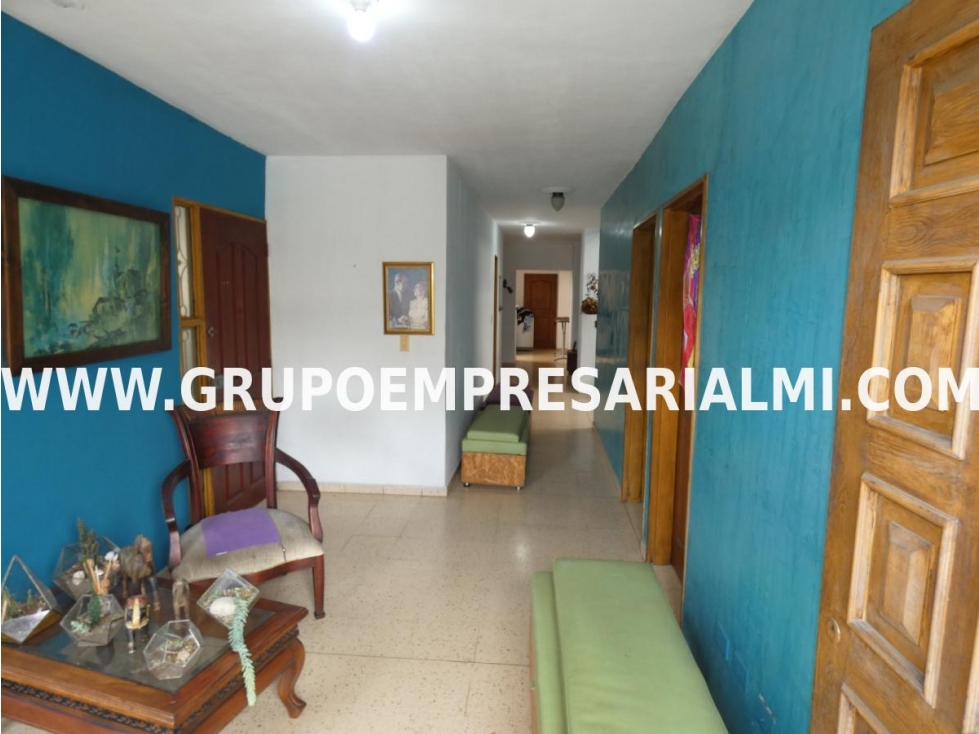 AMPLIA CASA BIFAMILIAR EN VENTA - SECTOR BELÉN MIRAVALLE COD: 31805 — foto 2