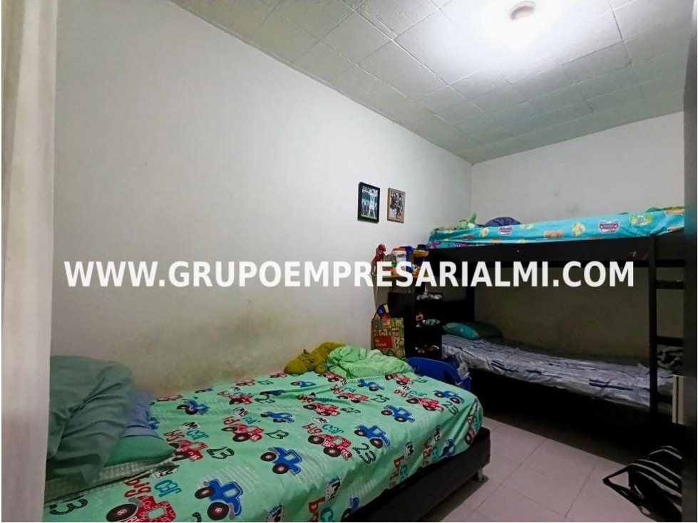 AMPLIA CASA BIFAMILIAR EN VENTA - SECTOR SANTA LUCIA COD: 31883 — foto 4