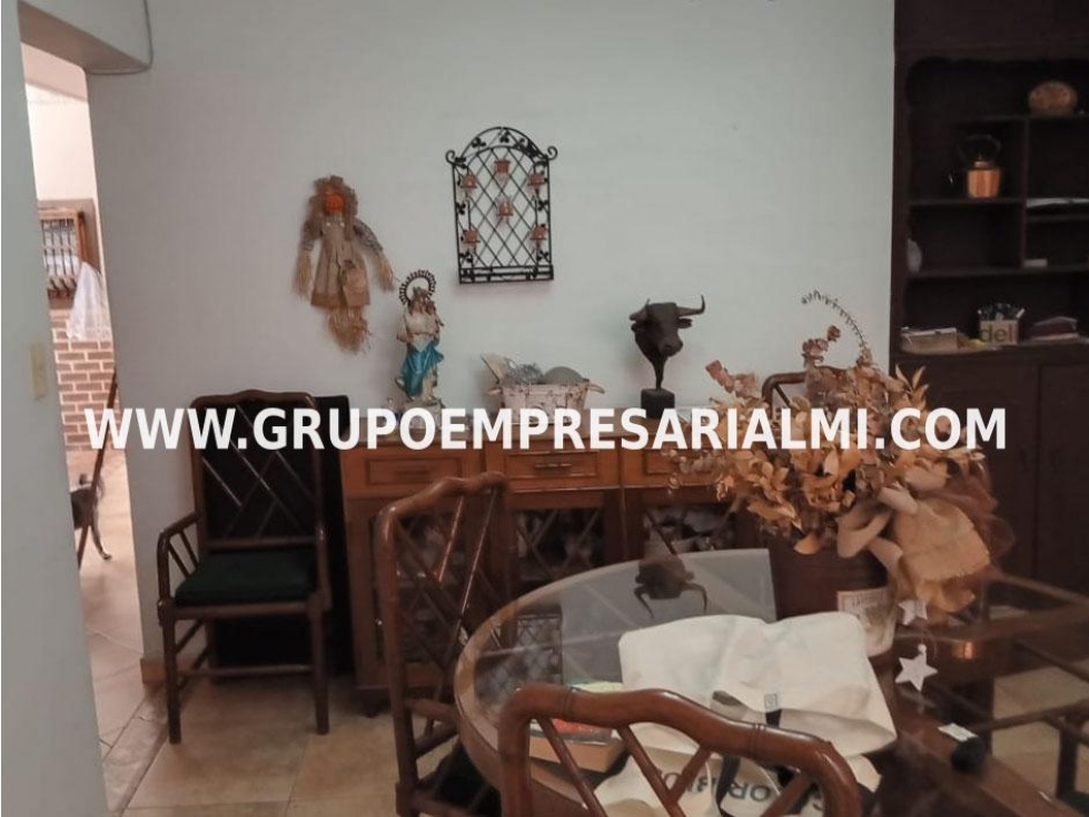 AMPLIA CASA BIFAMILIAR EN VENTA - SECTOR LA CASTELLANA COD: 33006 — foto 6