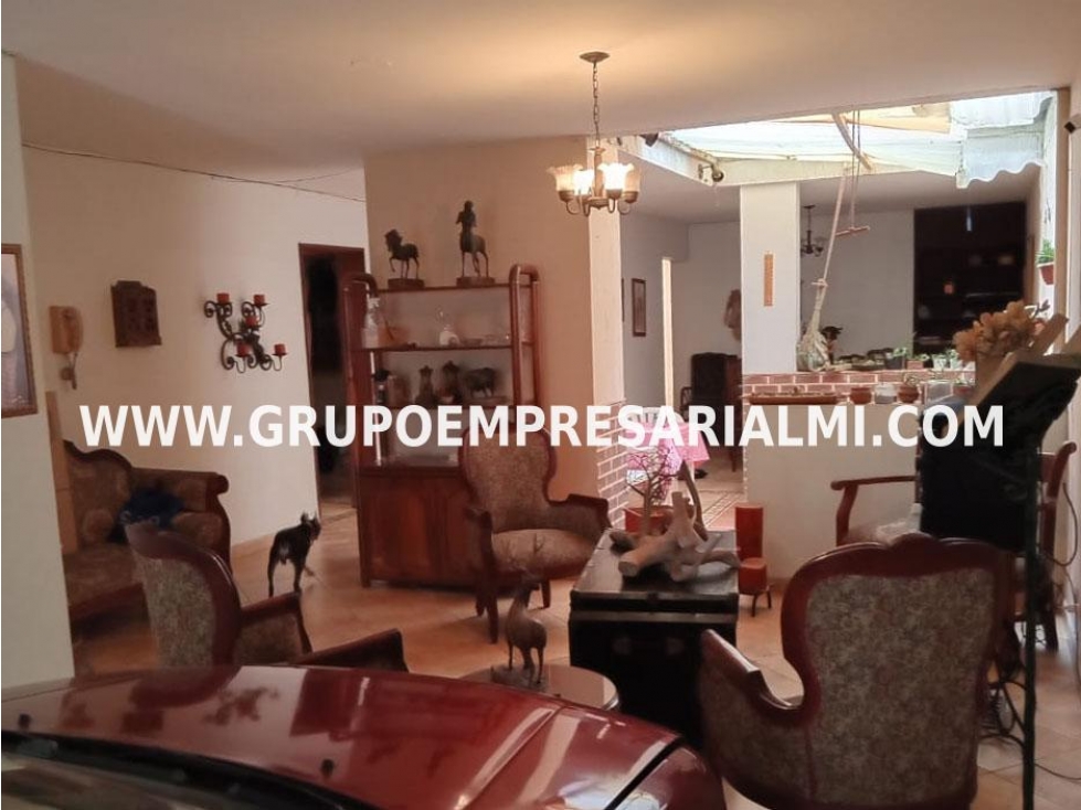 AMPLIA CASA BIFAMILIAR EN VENTA - SECTOR LA CASTELLANA COD: 33006 — foto 3