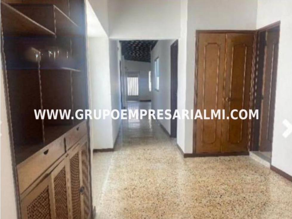 AMPLIA CASA BIFAMILIAR EN VENTA - SECTOR LA CASTELLANA COD: 33379 — foto 4