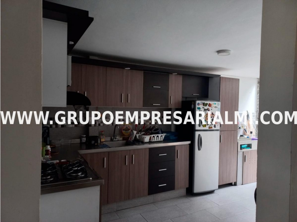 AMPLIA CASA BIFAMILIAR EN VENTA - SECTOR MANRIQUE COD: 33544 - 2