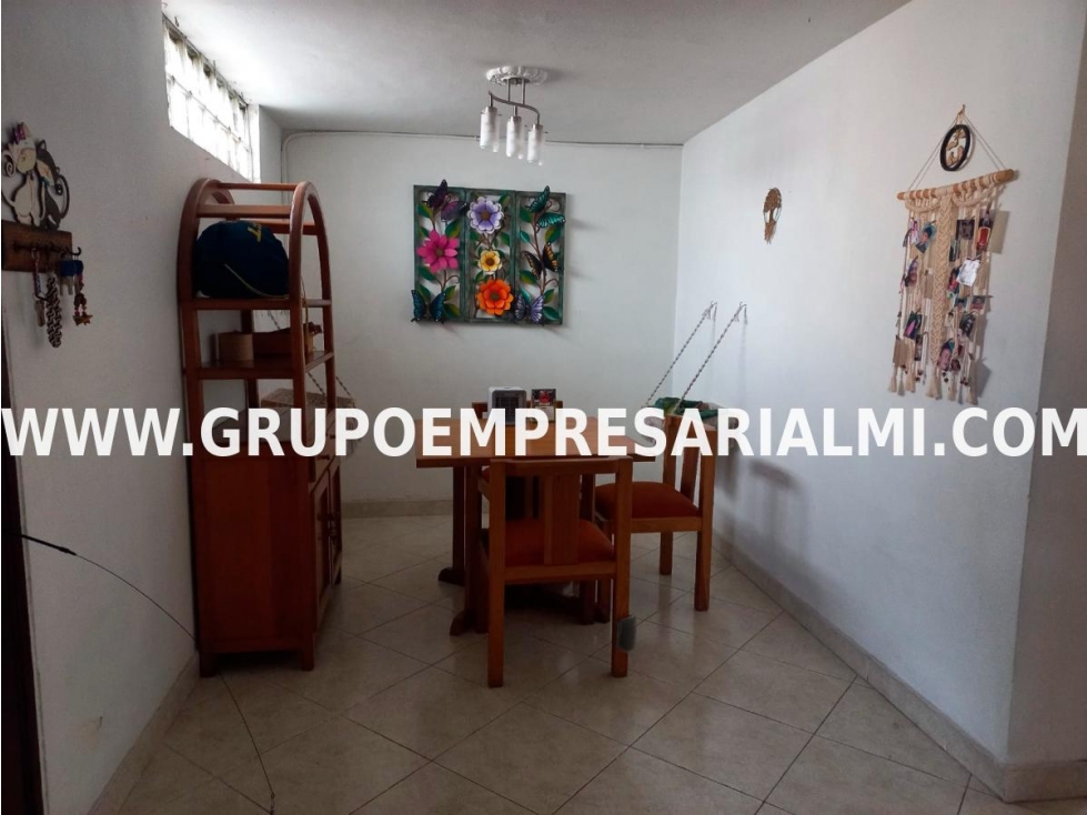 AMPLIA CASA BIFAMILIAR EN VENTA - SECTOR MANRIQUE COD: 33544 - 5
