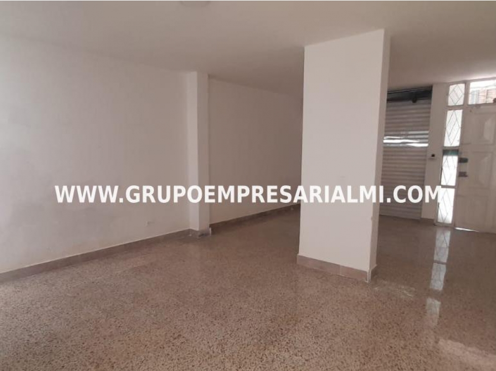 AMPLIA CASA COMERCIAL EN ARRIENDO - SECTOR LOS ANGELES COD: 31845