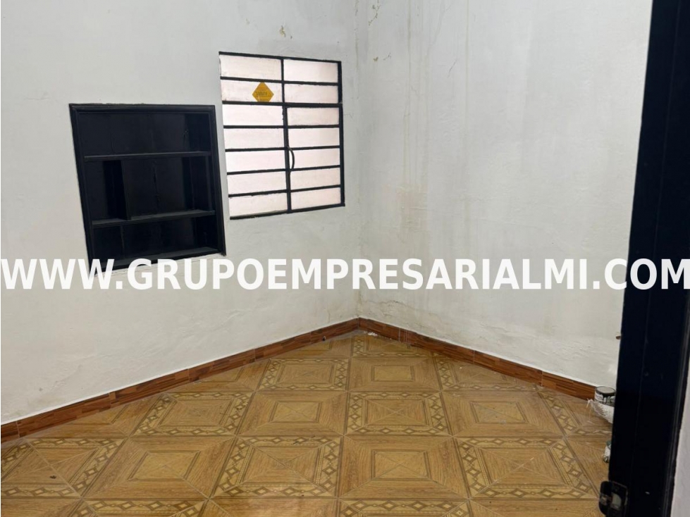 AMPLIA CASA COMERCIAL EN ARRIENDO - SECTOR LAURELES COD: 32306 — foto 5