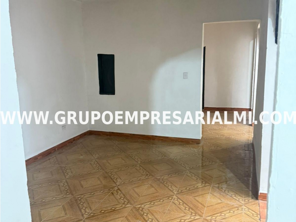 AMPLIA CASA COMERCIAL EN ARRIENDO - SECTOR LAURELES COD: 32306 — foto 6