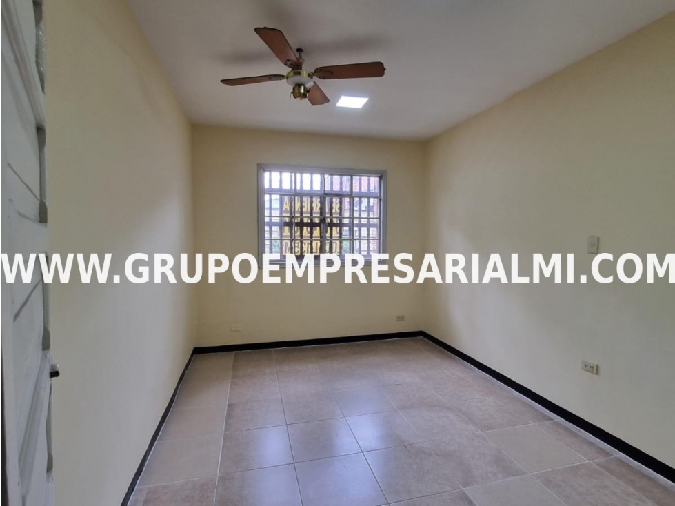 AMPLIA CASA COMERCIAL EN ARRIENDO - SECTOR MANRIQUE COD: 31813 — foto 3