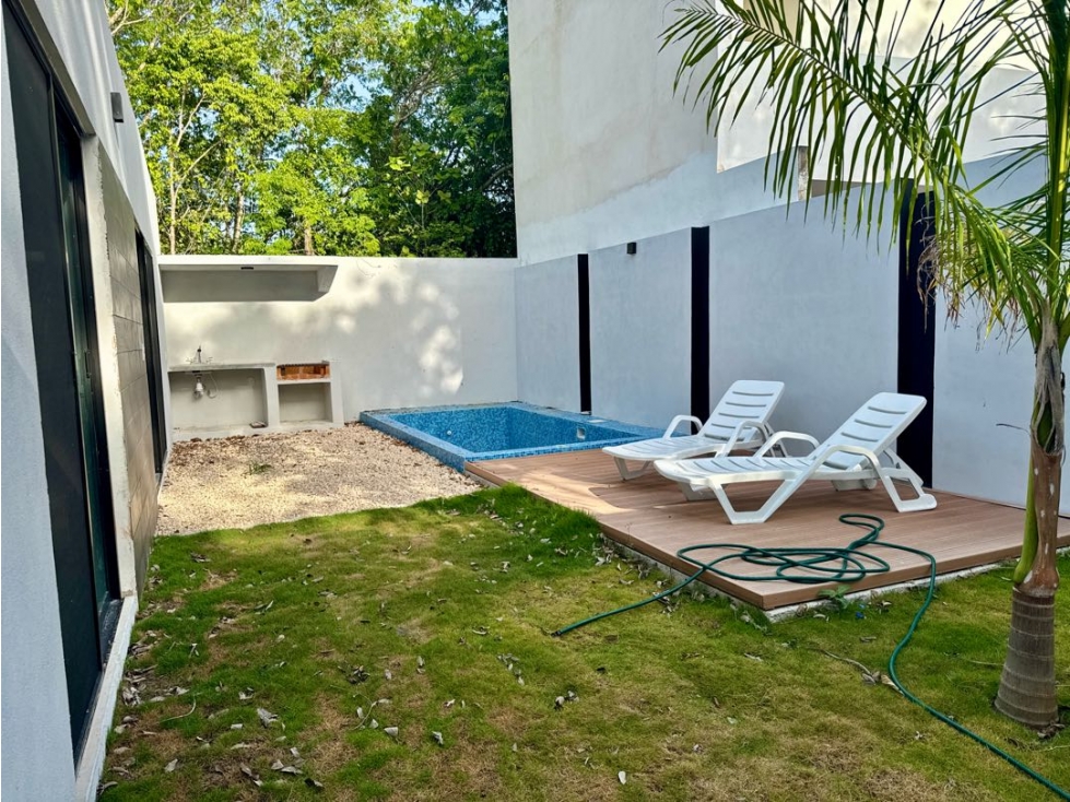 Amplia Casa con alberca Privada - 2