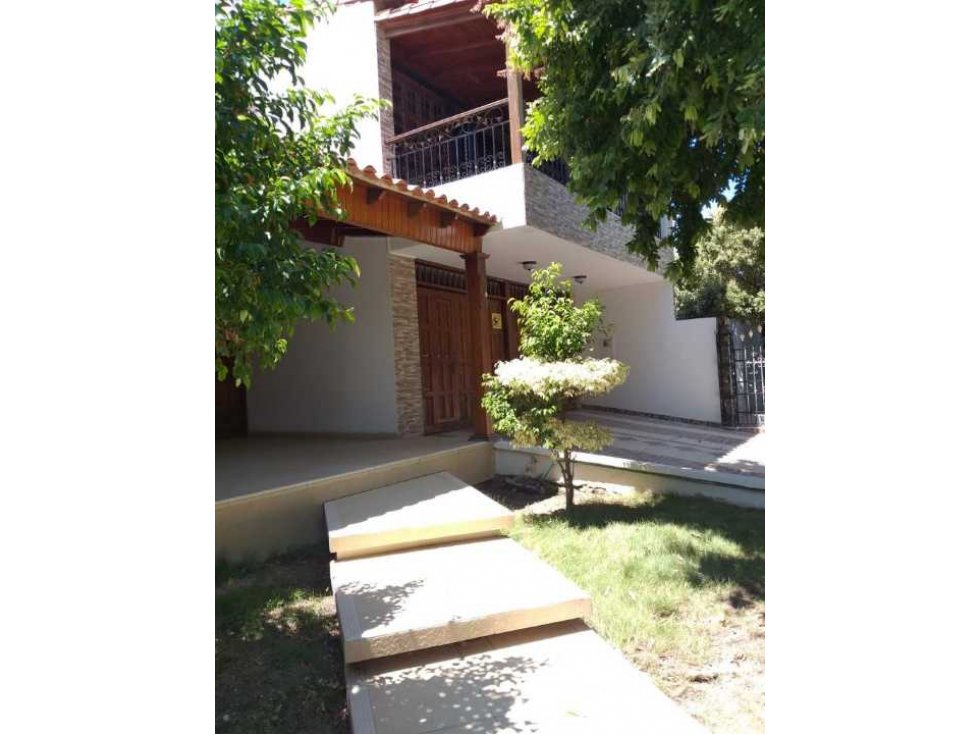 Se vende o se arrienda amplia casa de 2 pisos, 520m2, el jardin — foto 4