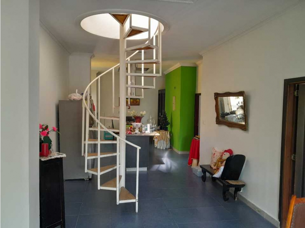 Gran propiedad de 3 casas con 500m2 + lote de 217 m2, aeromar — foto 5